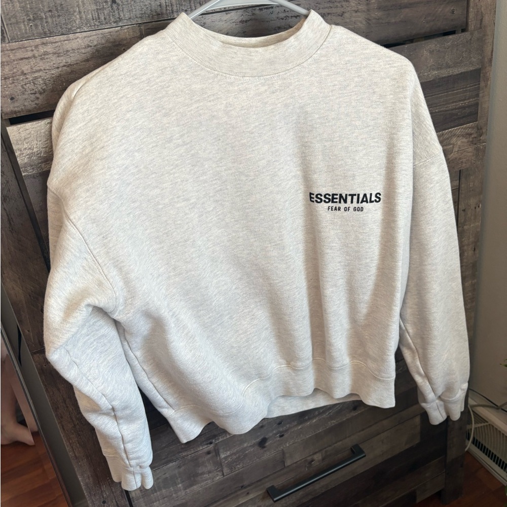 essentials heather grey crew neck